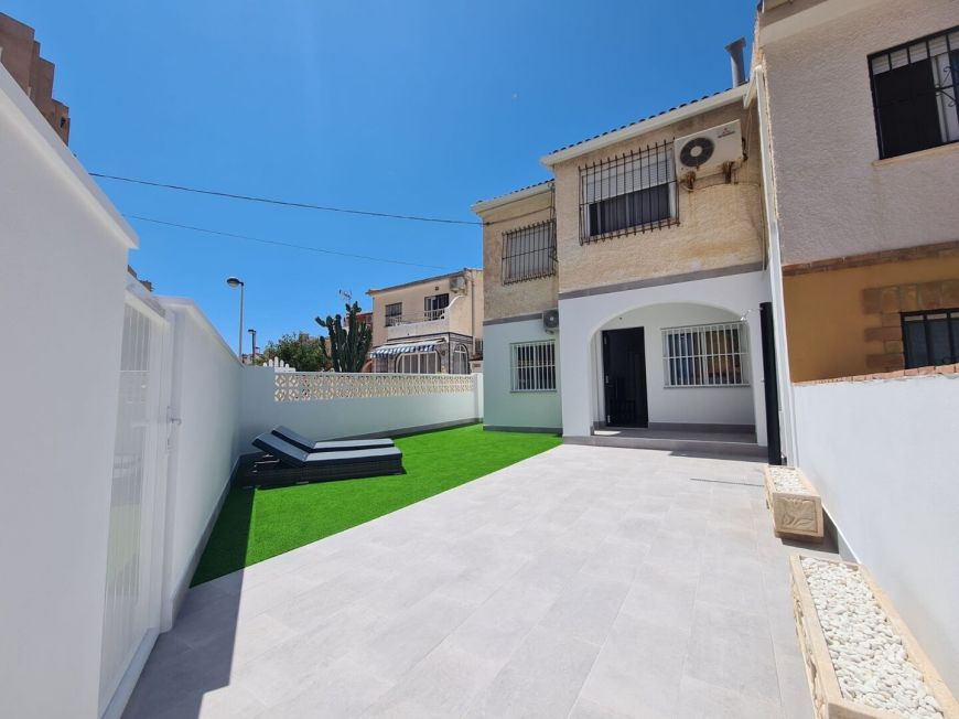 España Townhouse La Mata Alicante (Costa Blanca)