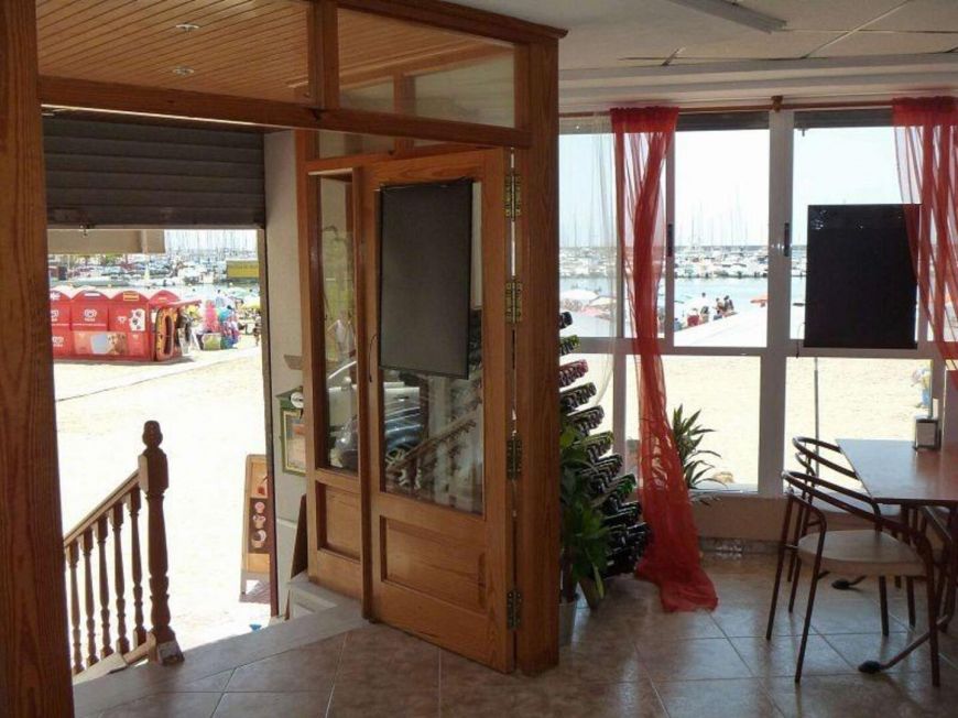 Испания commercial torrevieja 